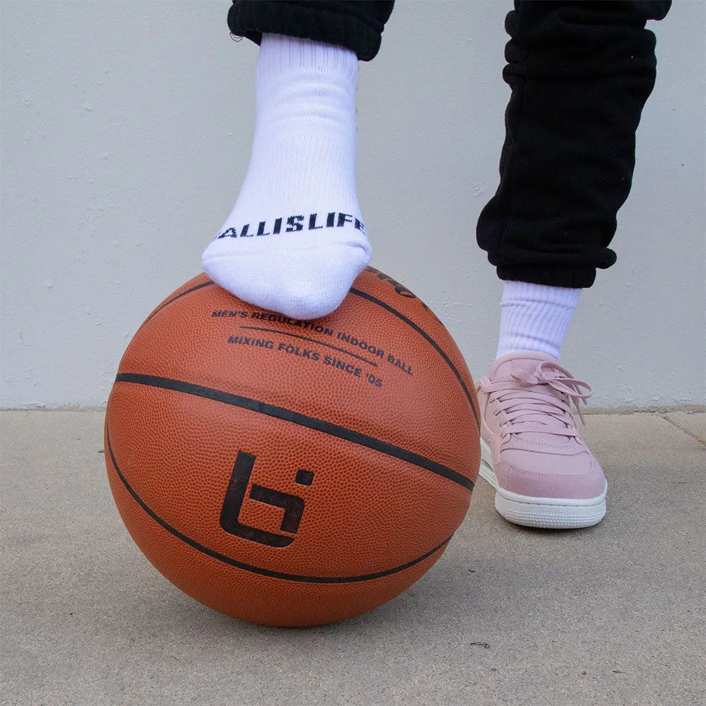 Solid Extra Cushioned Mid Socks in White Ballislife
