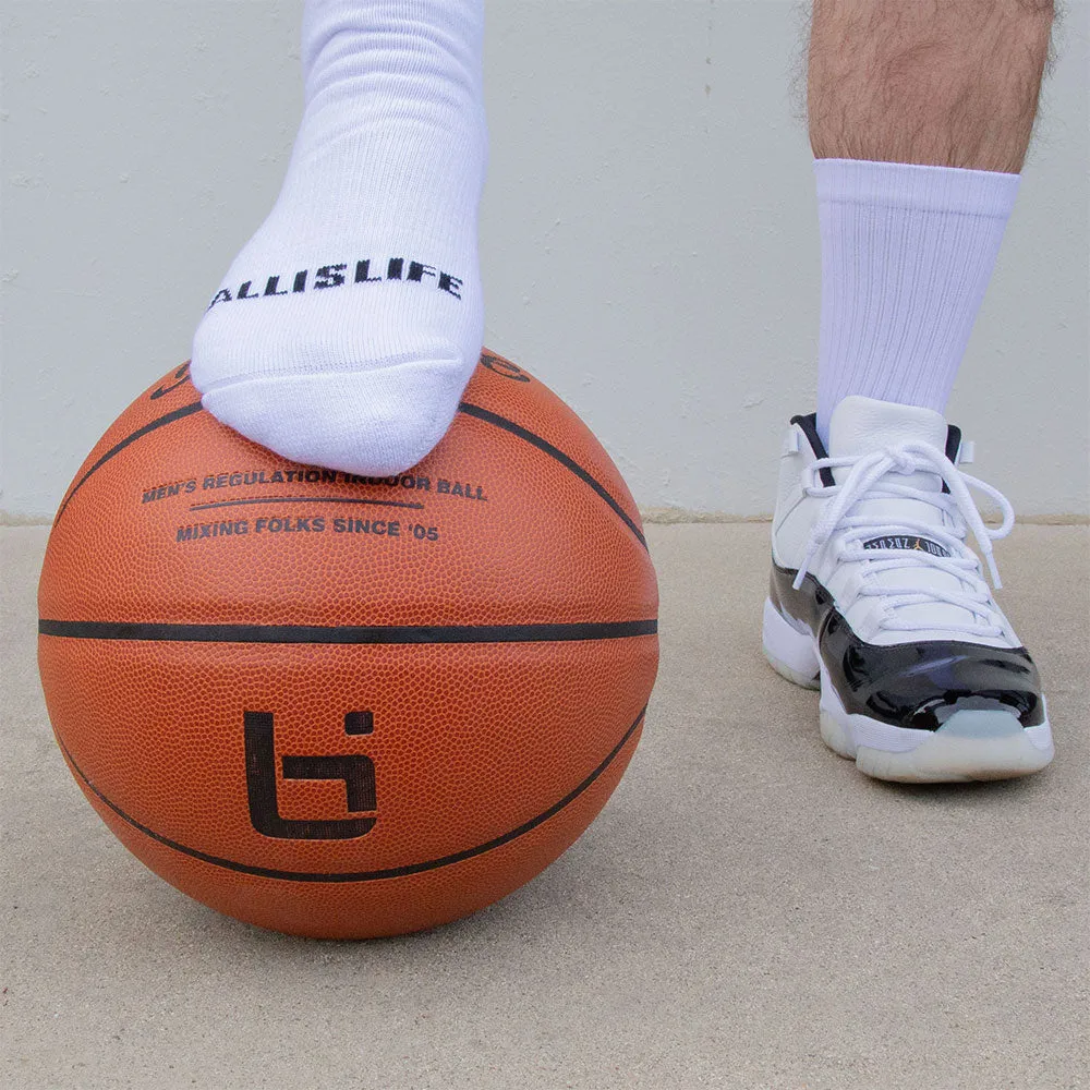Solid Extra Cushioned Mid Socks in White Ballislife