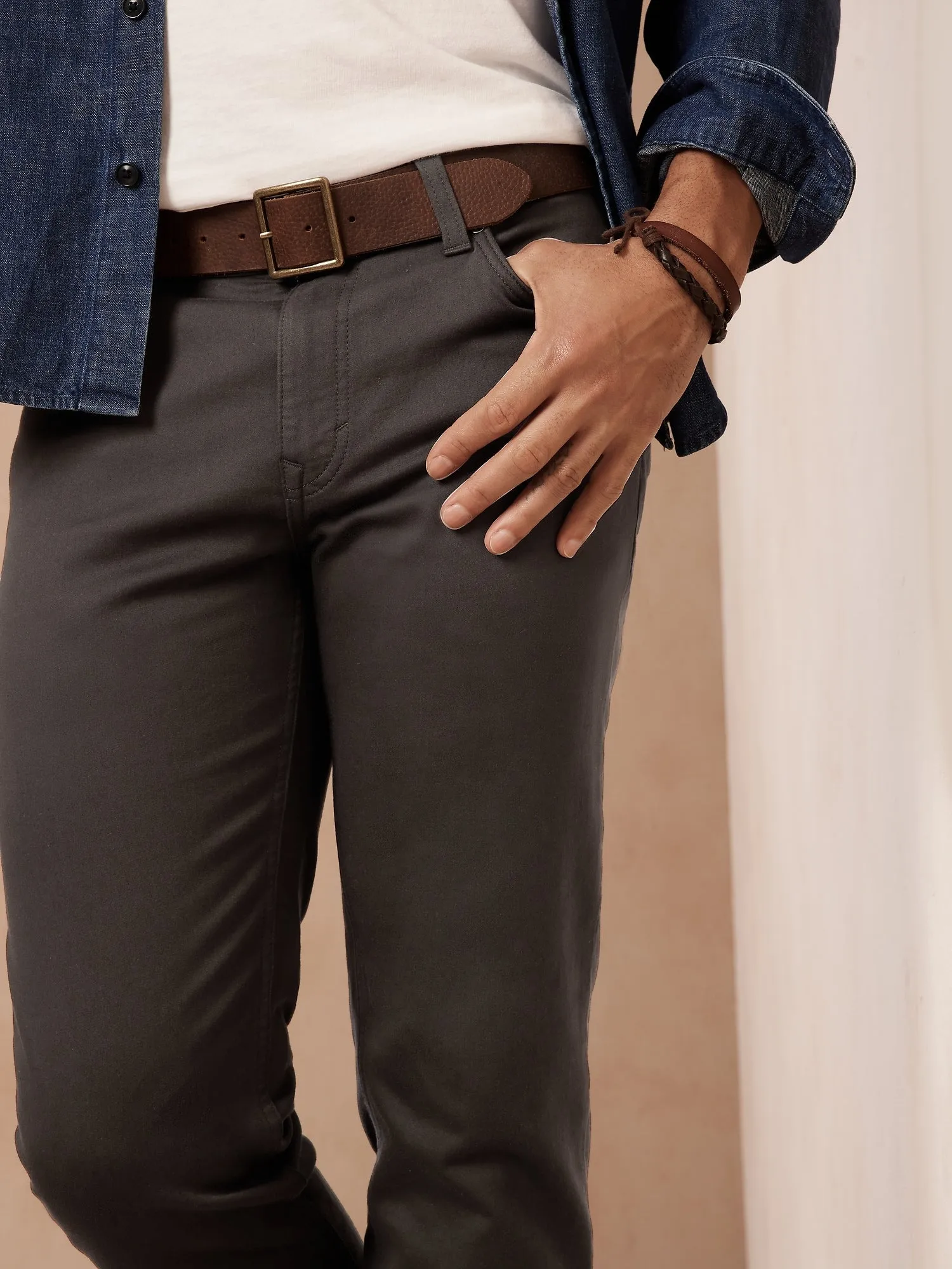 Tapered Traveler Pant