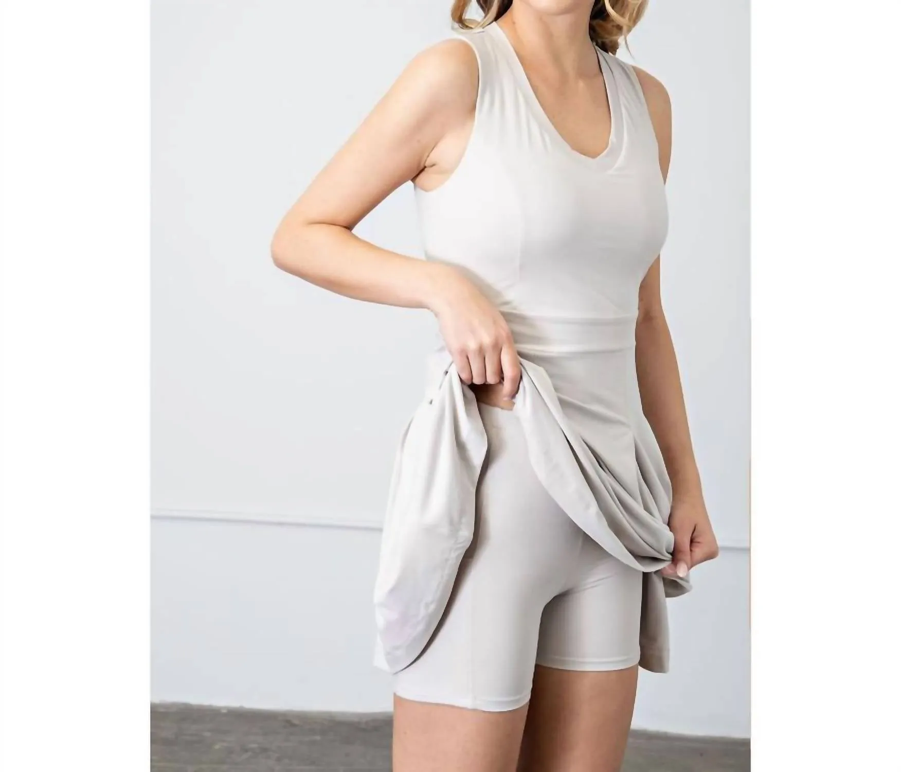 V-Neck Golf Dress With Undershorts In White